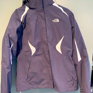 North face 3 in 1 jacket. Two jackets that can be worn together or separate.